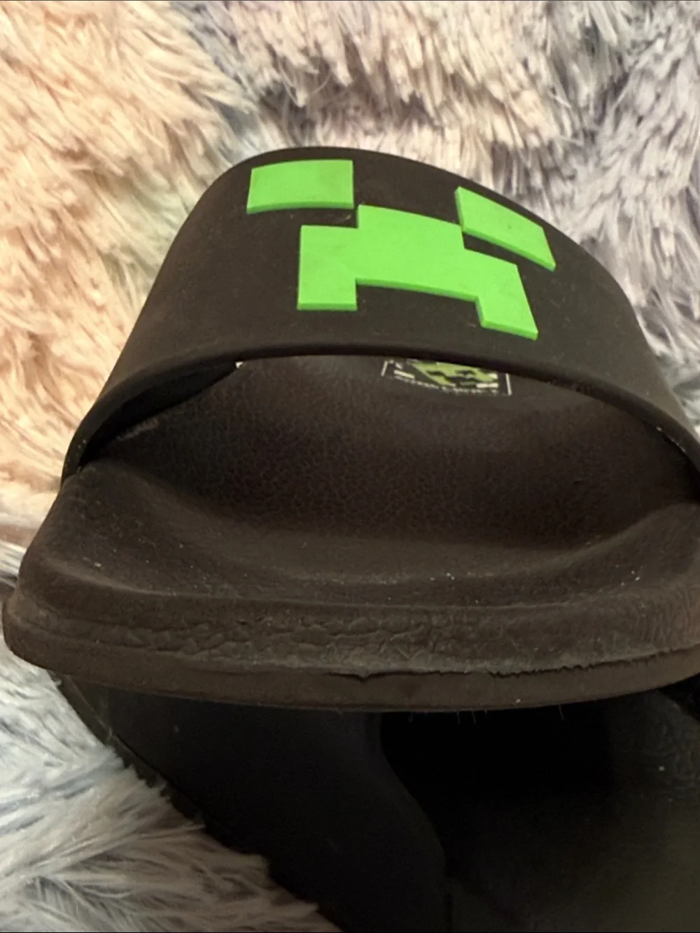 MINECRAFT Kids Black Slides with Green Pixel Design